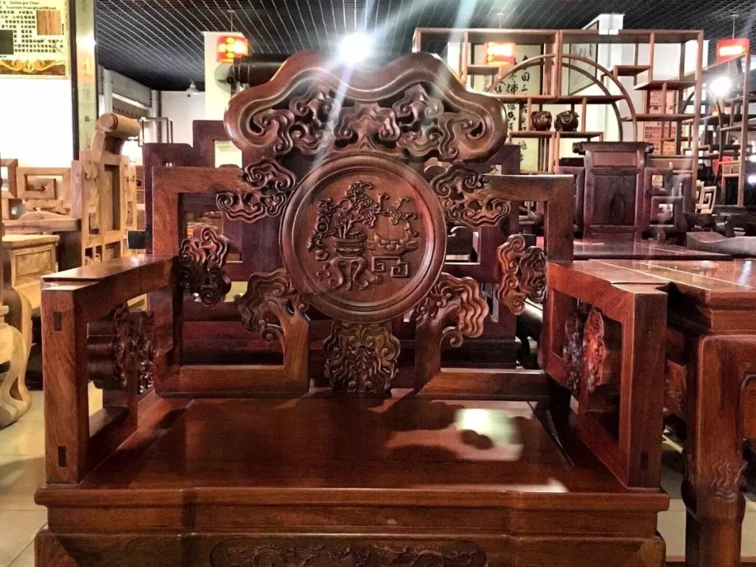 防城港和崇左是一个城市吗,广西崇左和防城港哪个城市好