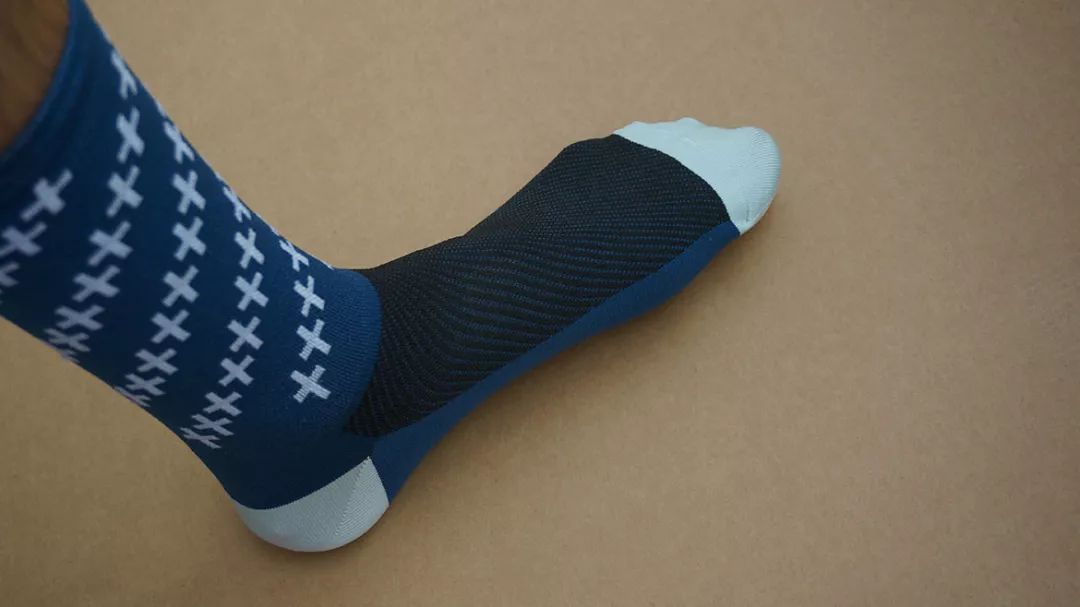 dhsports骑行袜,名不见经传的国货老品牌