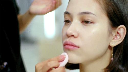 夏天头疼的不是防晒而是化了妆怎么补防晒