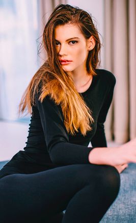 刘嘉玲穿的羽绒服,刘嘉玲棉服