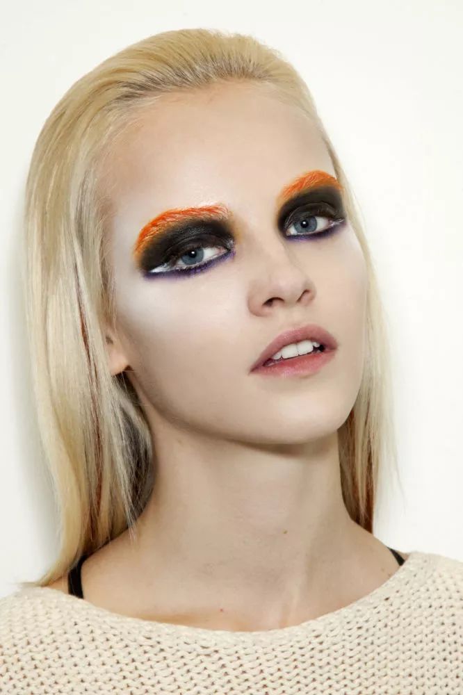 zara豆沙色口红 (zara新款口红黄皮)