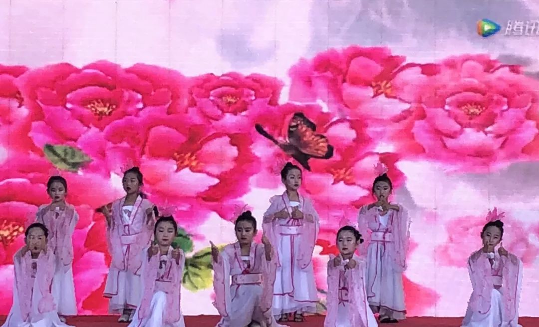 特色课程展风采,学校特色展示项目