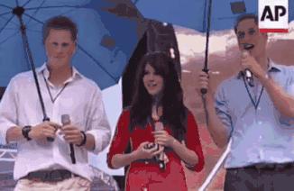 姊呮牴瀵瑰嚡鐗圭殑鐪嬫硶,姊呮牴绮変笣鎵硅瘎鍑壒