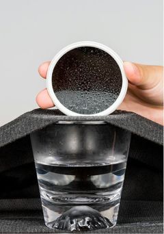 刘嘉玲穿的羽绒服,刘嘉玲棉服