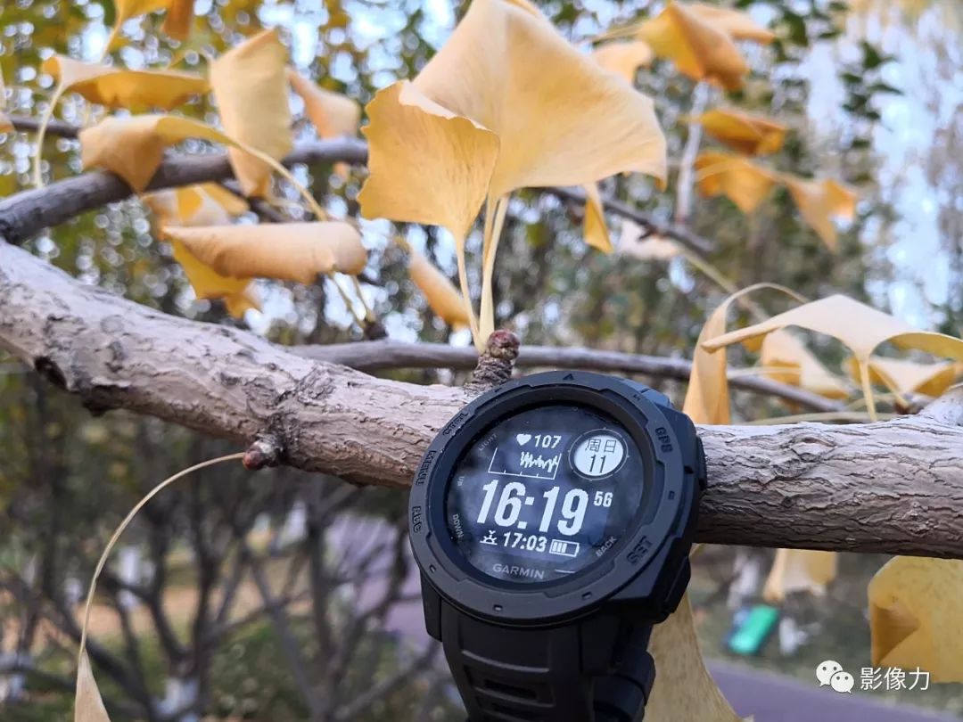 佳明手表instinct测评 (佳明手表推荐功能不需要太复杂)