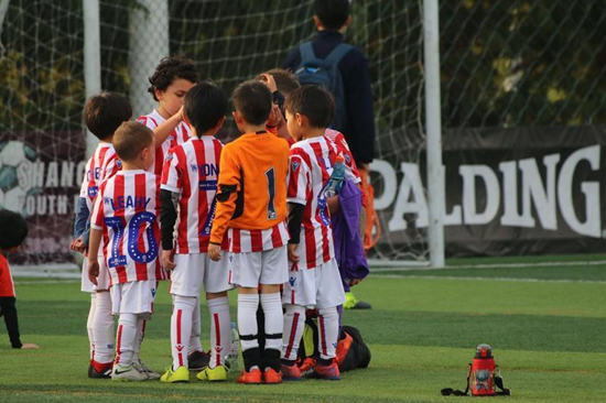 上海国际青少年足球联赛,让孩子感受到足球的快乐