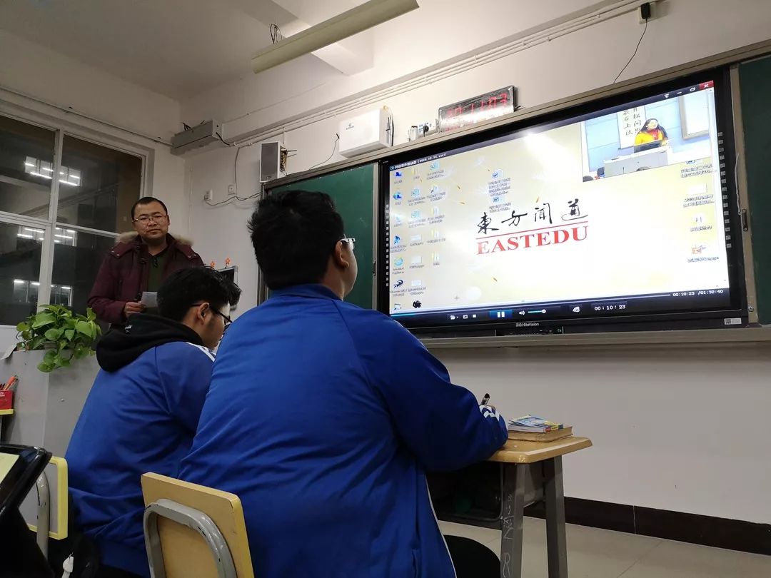 一块屏幕改变命运原文,一块改变命运的屏幕