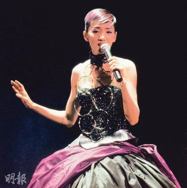 影视日报｜《延禧攻略》版权卖90国梅艳芳死15周年梅妈*放播**爱女美国演出纪念；欧阳娜娜推销祛痘药膏医师指正：那是涂私密处的