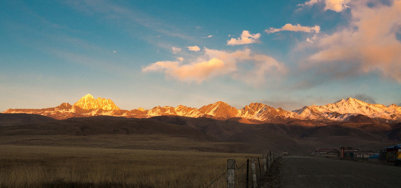 藏地秘境，贡嘎雪山之冷噶措自驾*行游**迹