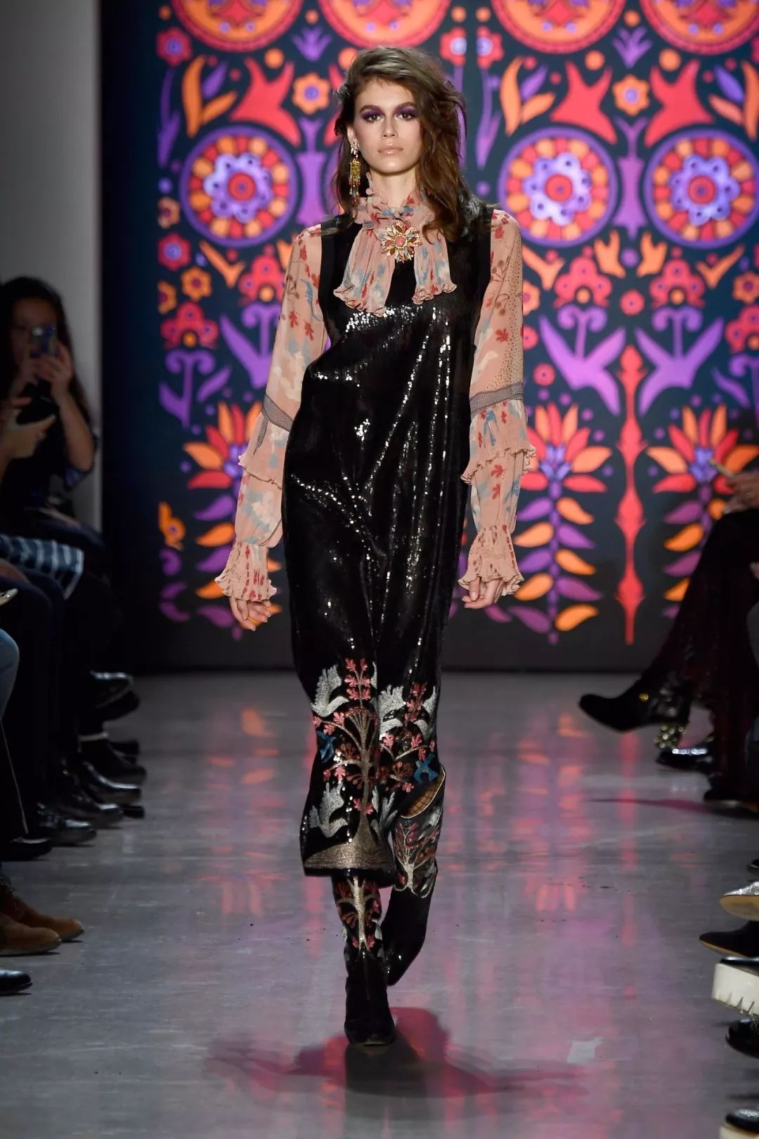 林徽因百褶裙,漆皮靴