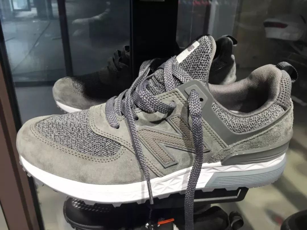 阿迪耐克加厚长款羽绒服捡漏,阿迪达斯羽绒服700元能买到真的吗