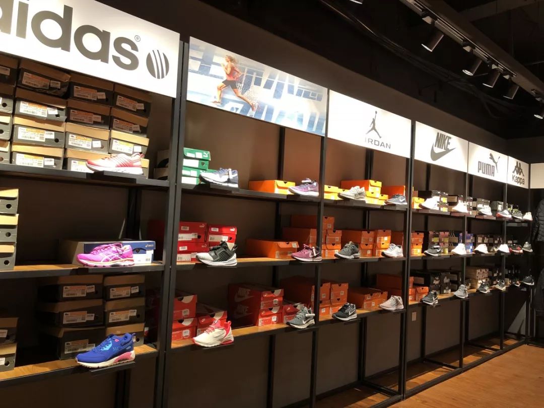 阿迪耐克加厚长款羽绒服捡漏,阿迪达斯羽绒服700元能买到真的吗