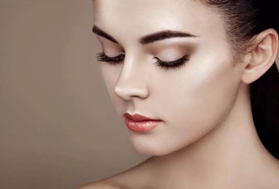 清仓大牌眼影盘,爆闪眼影盘网红爆款