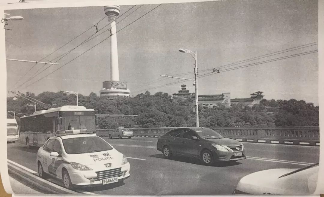 醉酒女中途下出租车呕吐坠桥身亡,醉酒女乘客呕吐坠桥身亡