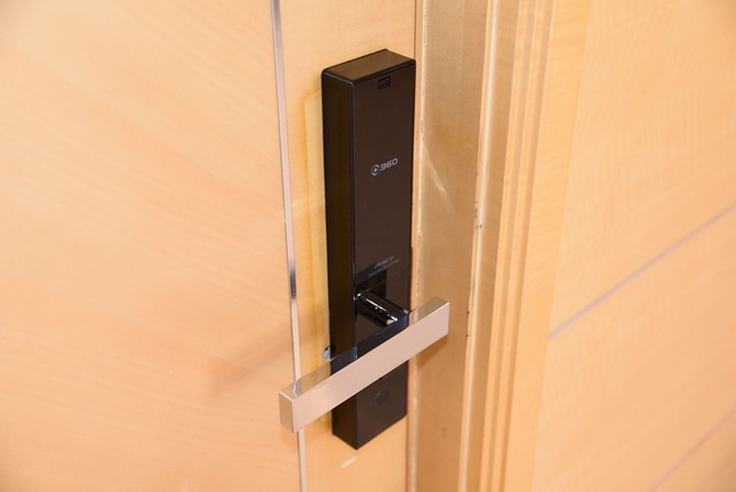 高性价比智能门锁399元,360智能门锁真实测评