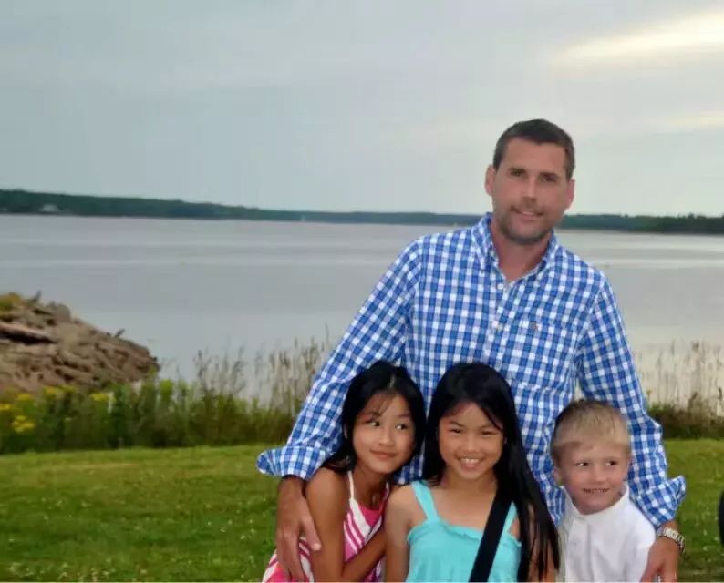 27年双胞胎姐妹寻亲记,双胞胎姐妹花帮父母寻亲