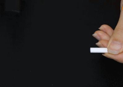 拉链掉下来用吸管怎么装上去,衣服拉链坏了一根吸管解决