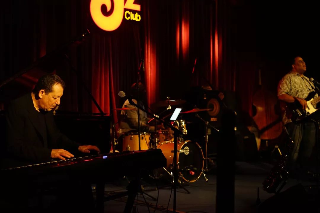 「看见福利」叮咚~JZClub向你发来15岁生日派对邀请函！