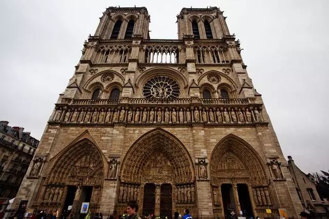 Dec24th双语新闻精选：穿鞋不穿袜的请关注！有得香港脚潜在风险