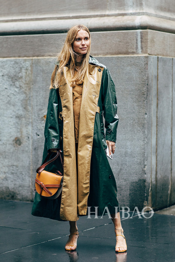 风衣正确穿搭,一件风衣怎么搭出3种不同风格