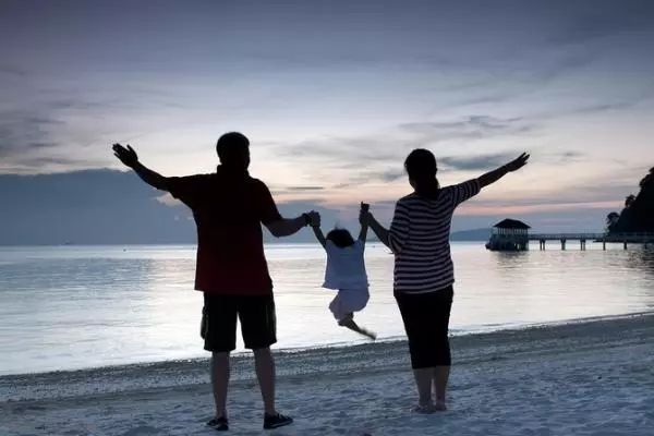 最好的家教就是父母的言传身教,家长怎么做好家教