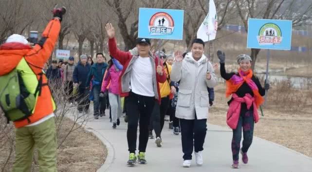 北京门头沟社区首届“半马”比赛开跑