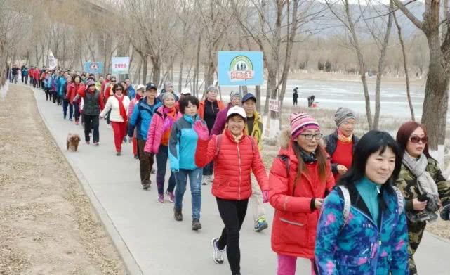 北京门头沟社区首届“半马”比赛开跑
