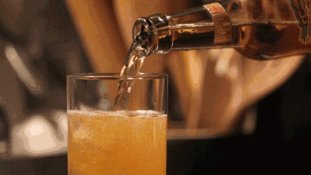 吃完龙虾后上吐下泻,吃完龙虾后拉肚子喘不上气