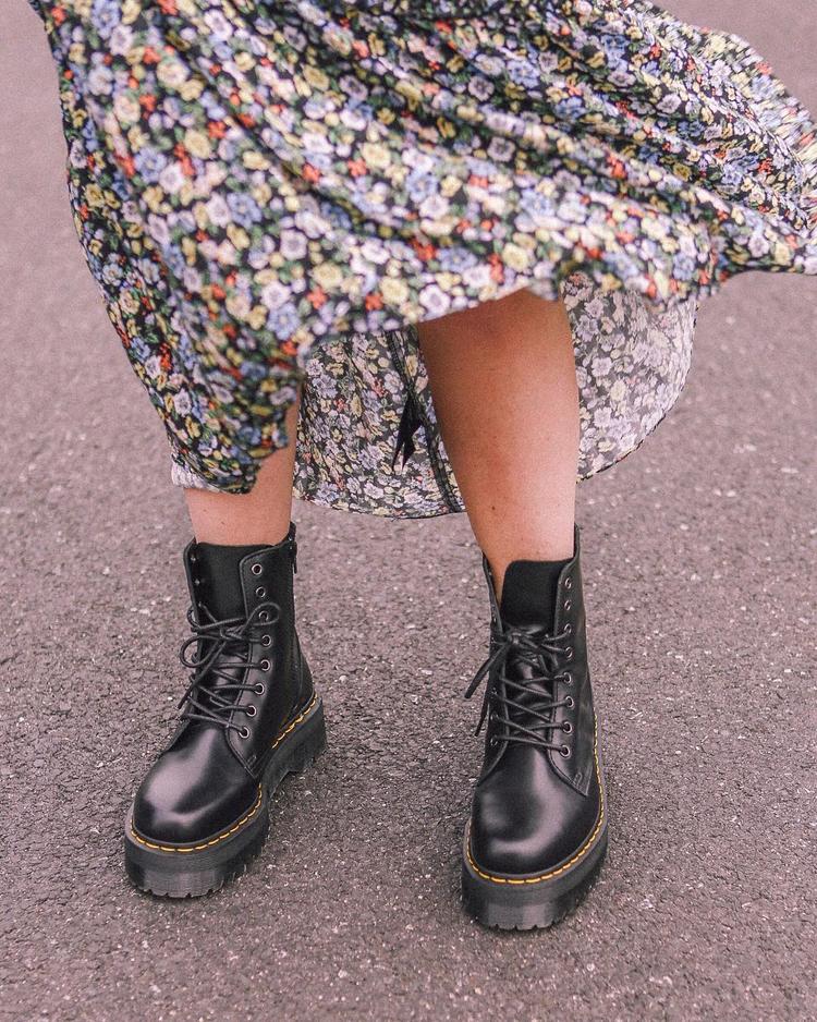 过去4年日韩美妆收并购交易额达850亿美元，以及，2018年时尚趋势关键词有哪些？｜浮华日报