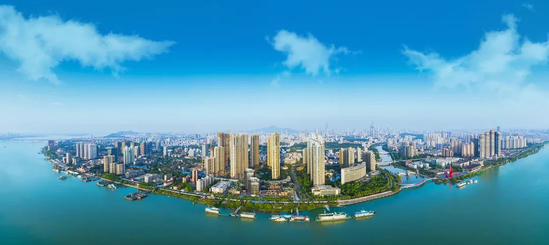 改革开放40周年图片展进行巡展,改革开放40周年南京图片展现场