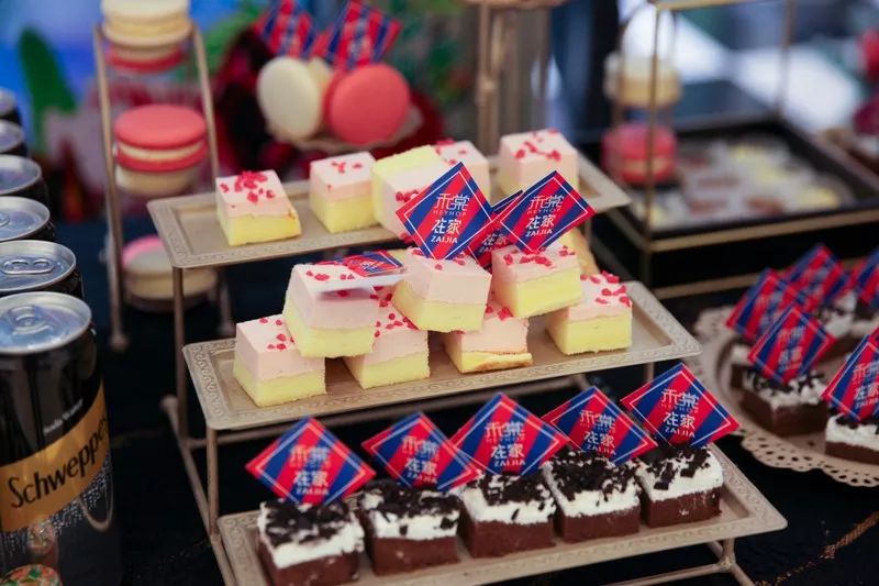 宅sir帮年轻人找到了自己的“广场舞”