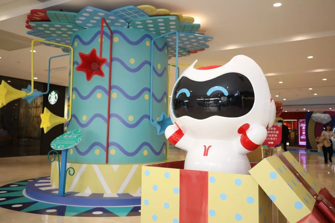 交互艺术展！地铁主题巨型扭蛋机！欢乐小丑团……新晋潮酷打卡圣地来袭