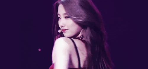 颐和园口红三款,章若楠口红镜面唇釉