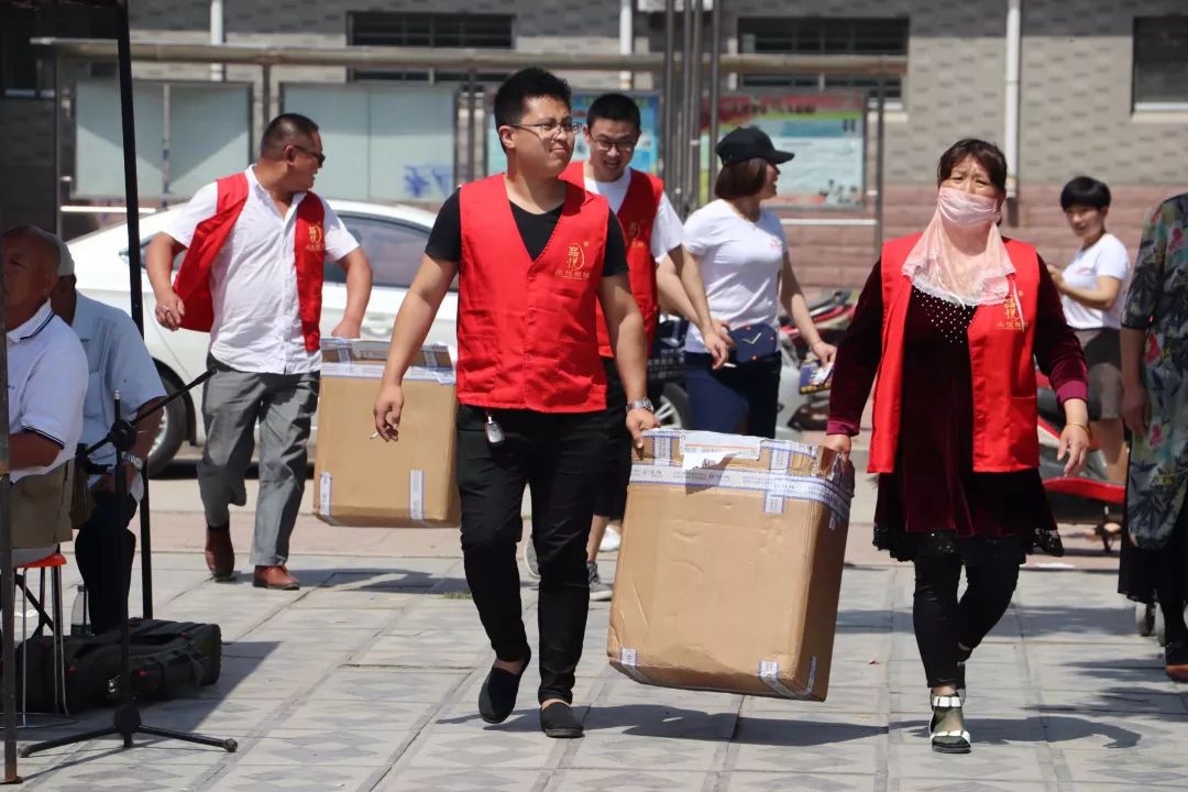 2018年自留地公益大盘点：4600余人参与，带着爱和使命前行！