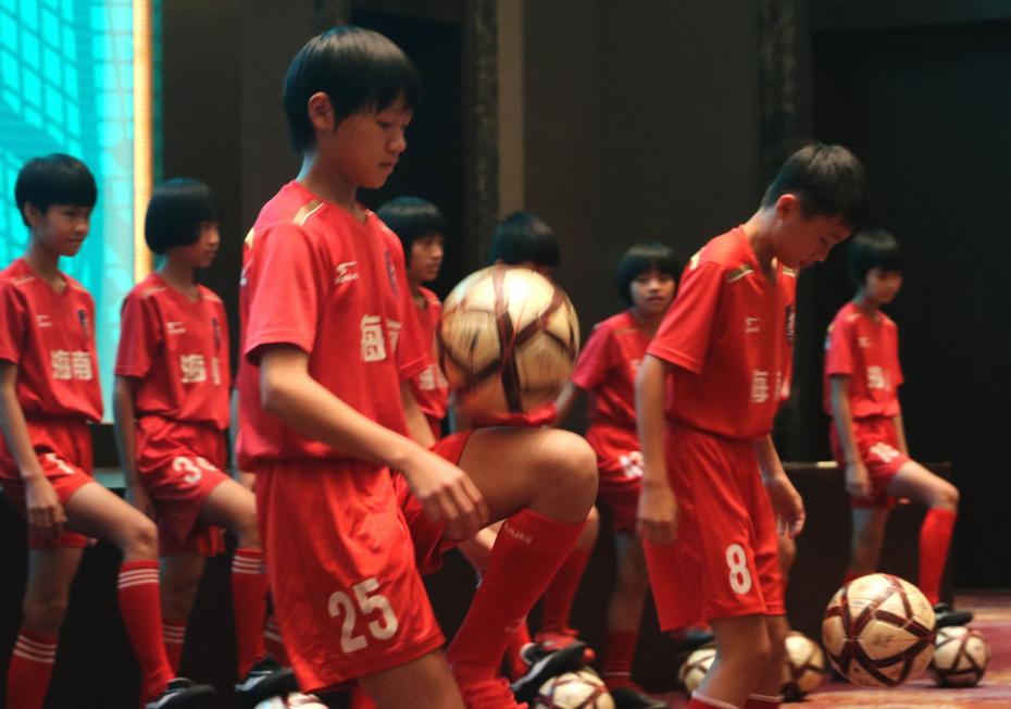 琼中足球国际邀请赛,18个国家