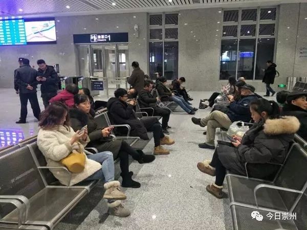 坐着快铁超成都巴适！