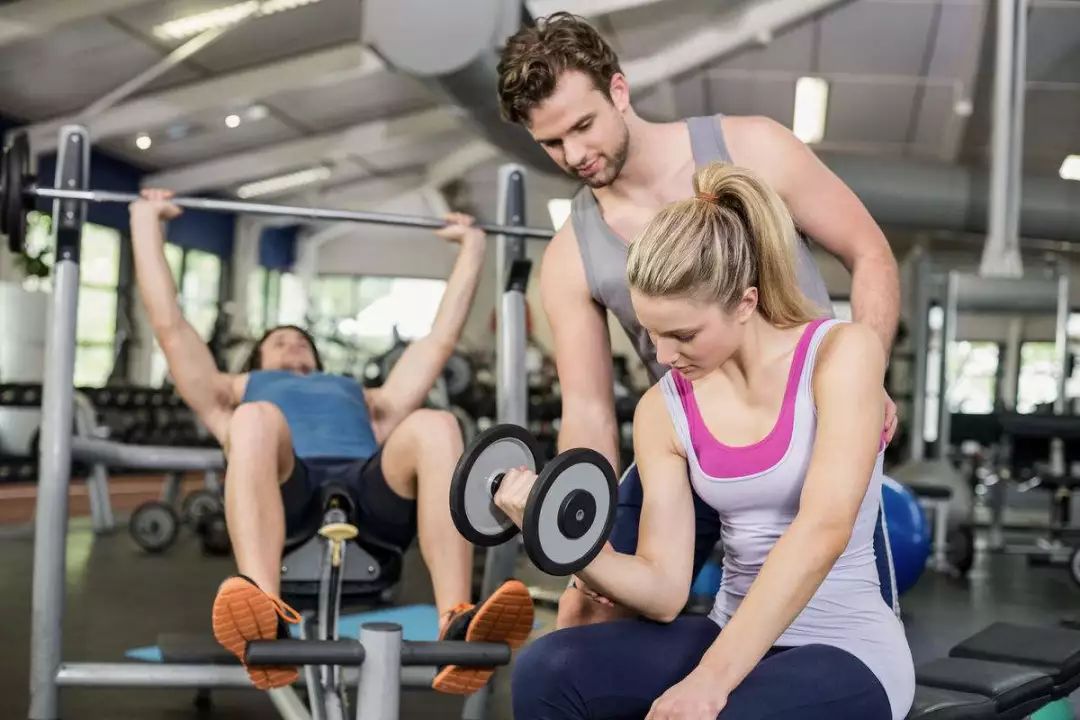 松江大型服装特卖,上海松江服装特卖