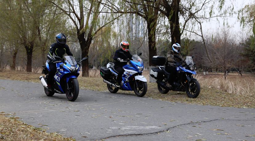 铃木骊驰250和豪爵gw250哪个好,豪爵铃木三兄弟配置对比表