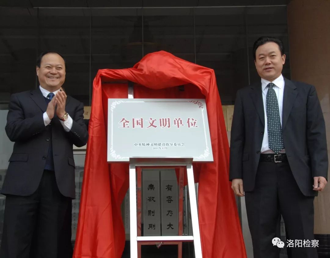 砥砺前行四十载风雨同舟七十年,砥砺前行四十年