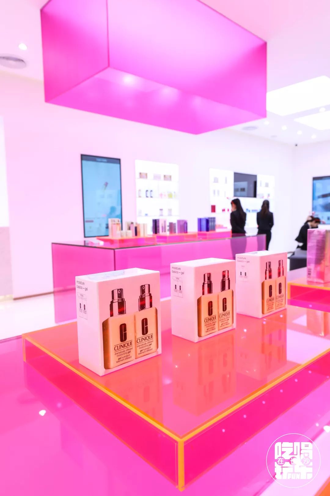 元旦新年就来2751YOLO城市广场，500元友阿购物卡免费送！