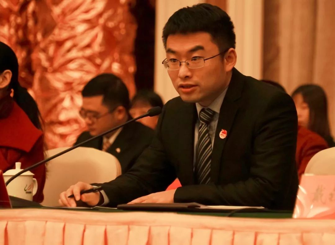 青联大会召开,在青联和学联大会上讲话