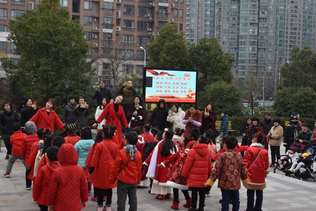 滨江这么多学校上演同一幕，太好玩了~