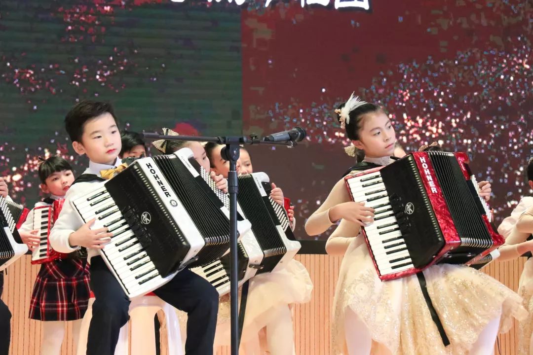 滨江这么多学校上演同一幕，太好玩了~