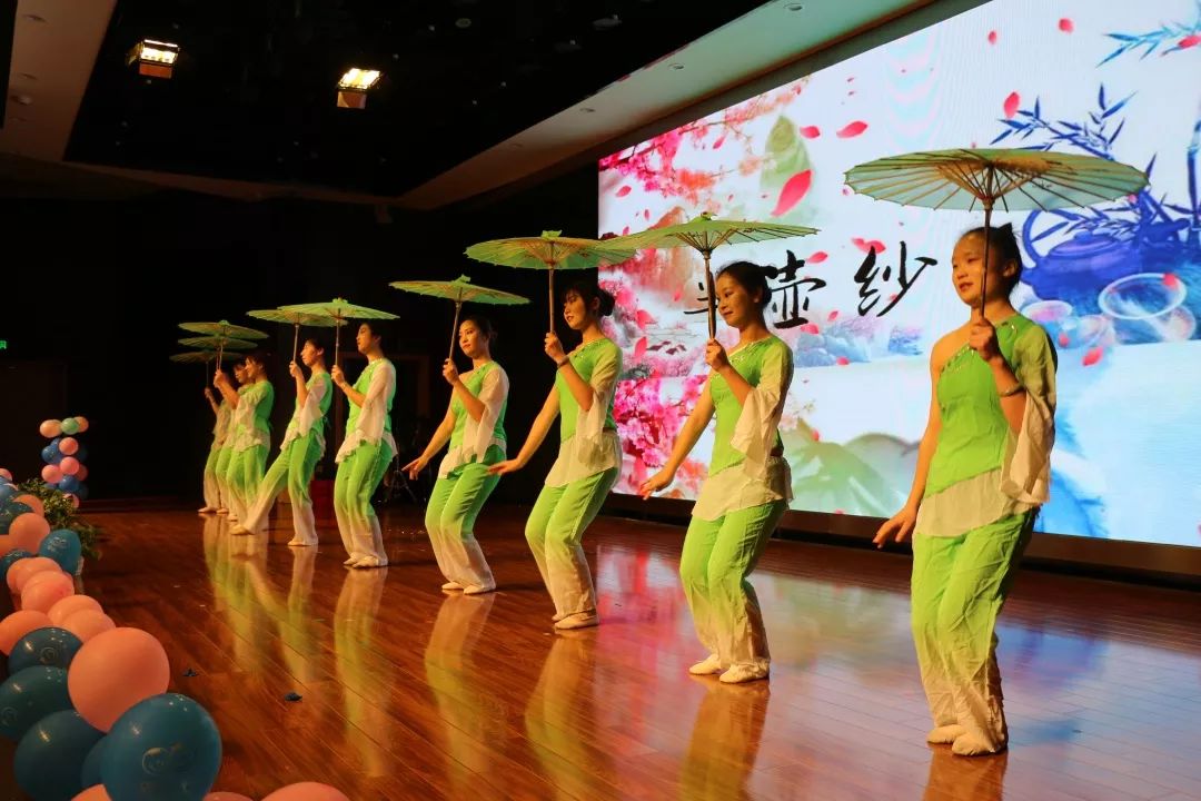 滨江这么多学校上演同一幕，太好玩了~