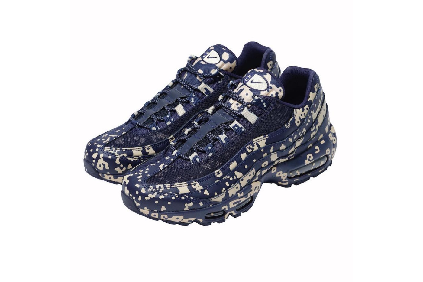 nike和cavempt联名外套鉴定,cavemptxnike联名款