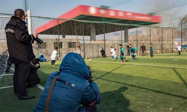 泰山足球摄影,泰山区拍照摄影