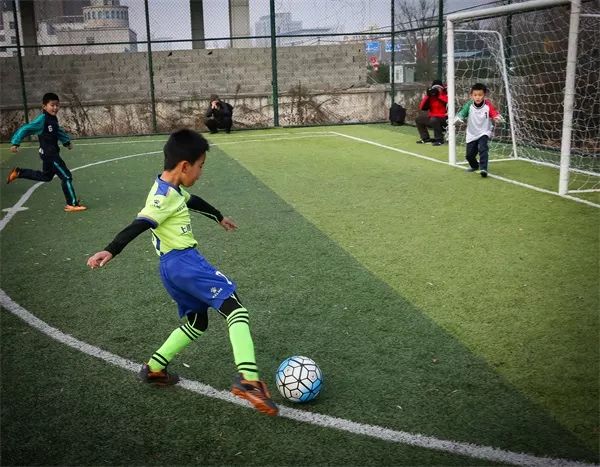 泰山足球摄影,泰山区拍照摄影