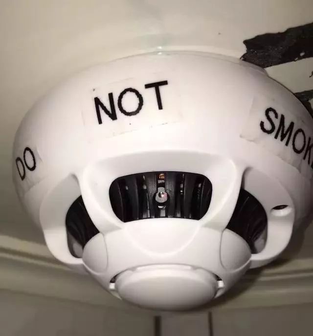 “别脱衣，床边有个摄像头！”｜*拍偷**产业链下，14亿中国人再无隐私