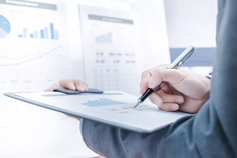 公开招聘9个岗位招11人,八名工作人员招聘信息