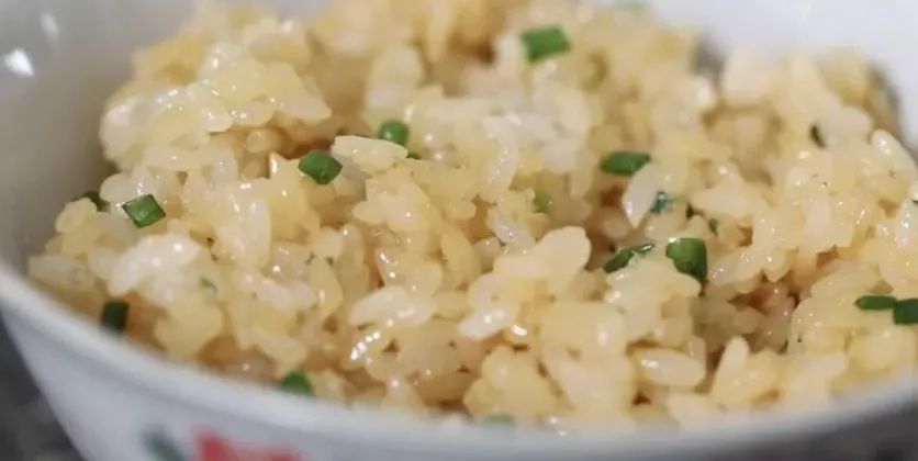 香气扑鼻的猪油拌饭,味道拌饭